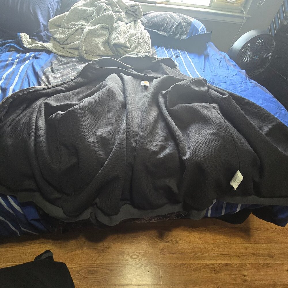 Black Carharrt Zip-Up Hoodee